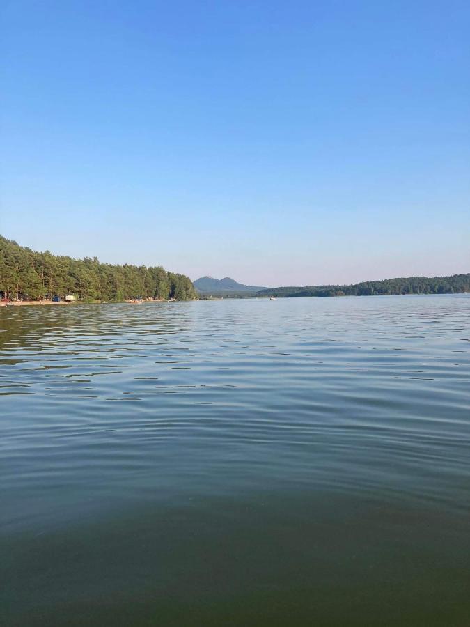 Chatka Maya Máchovo jezero Doksy  Esterno foto